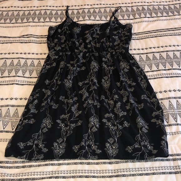 Old Navy Dresses & Skirts - Black and white floral midi dress